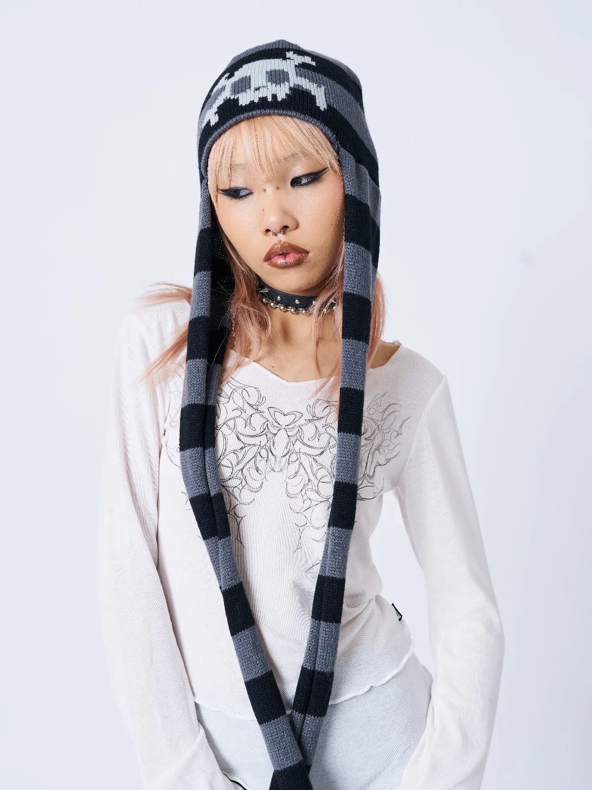 Stylish Striped Beanie with Skull Design