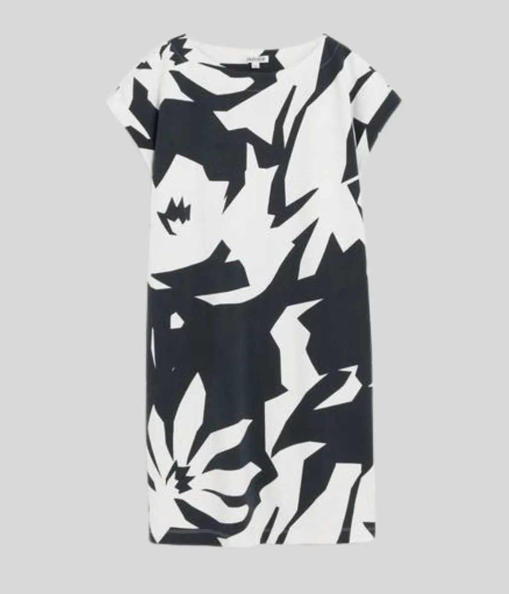 Black & White Graphic Shift Dress