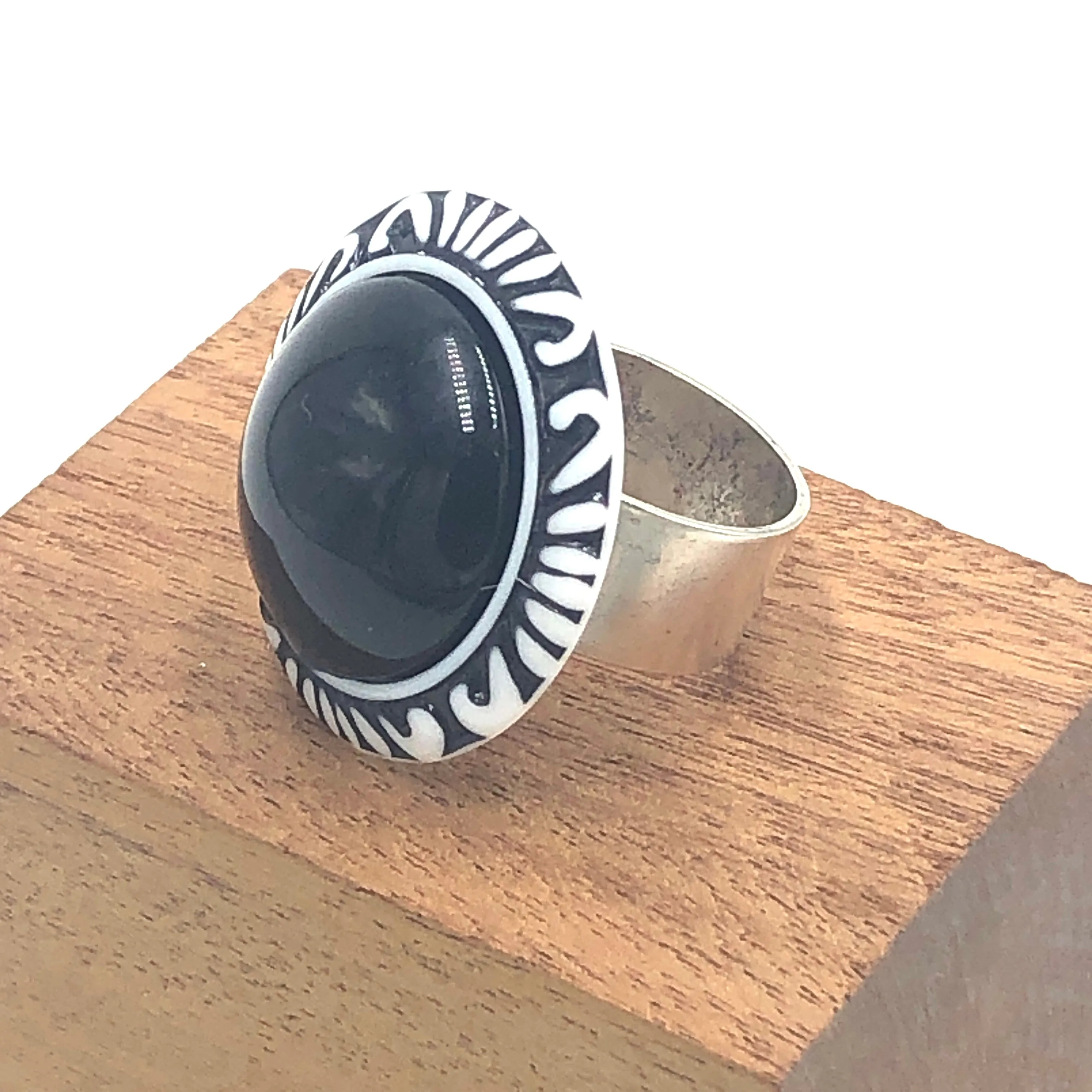 Black Leaf Cocktail Ring