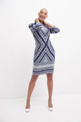 Form-Fitting Shift Dress with 3/4 Sleeves