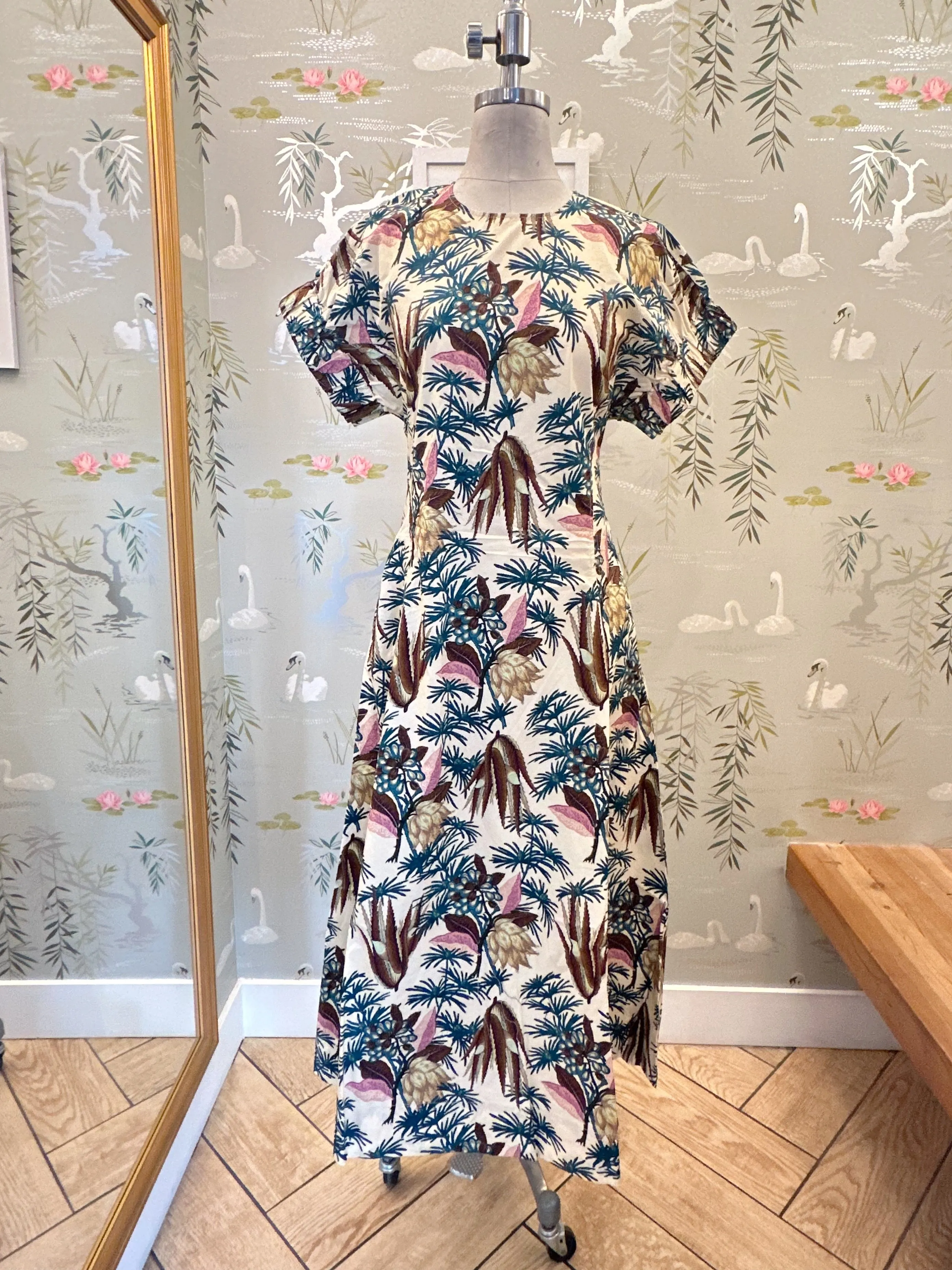 Sure! Here’s an optimized title for the Ulla Johnson Devon Dress:

Ulla Johnson Womens Devon Floral Midi Dress - Elegant Bohemian Style with Adjustable Straps and Tiered Skirt